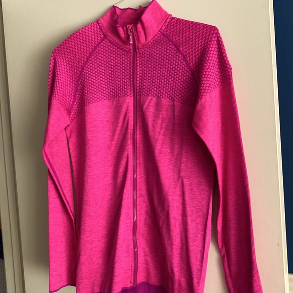 Form fitting breathable cycling jacket - Picture 1 of 4